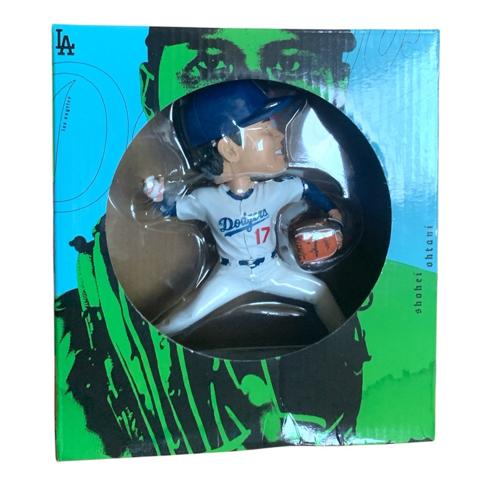 NWT Ohtani Pitching Bobblehead Figurine